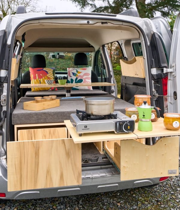 Transformez votre véhicule en van avec le Kit aménagement amovible Ludospace Tchao Tchao - Disponible chez Vantrip Xperience